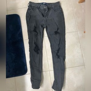 Hollister Size 3 SHORT High Waisted Black Jeggings w/ Rips